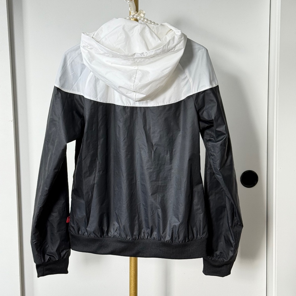 Nike Windrunner Jacket Size Xs - image 6